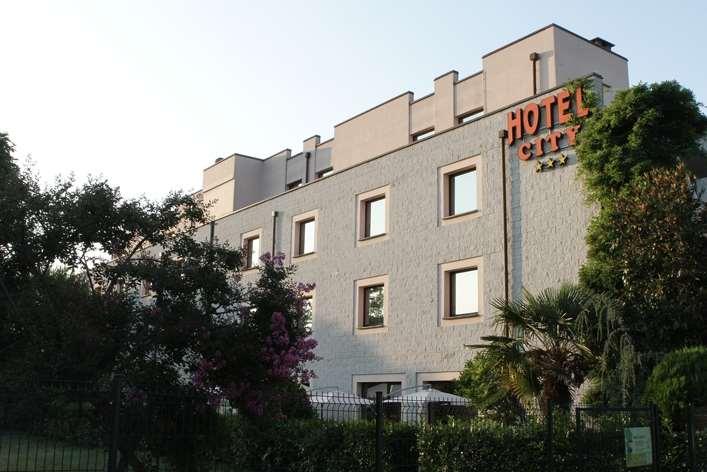 Hotel City Пьяченца Экстерьер фото